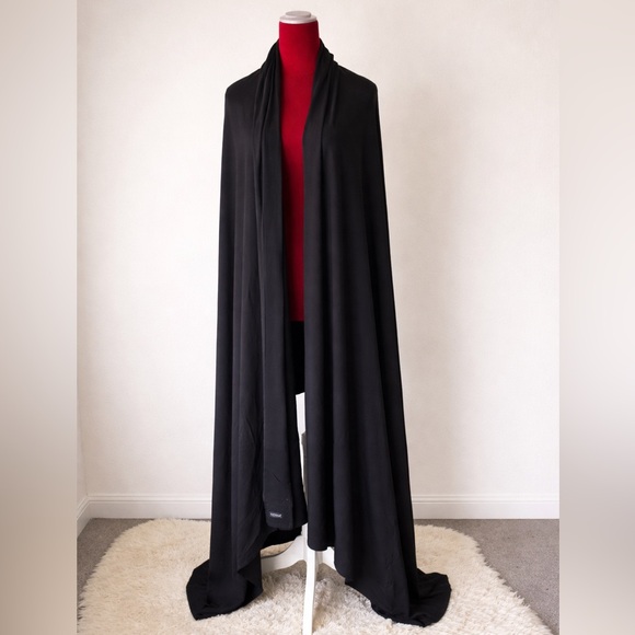 BLEUSALT Signature 3 Yard Wrap Black NWOT Modal Spandex Shawl Scarf Cape - Picture 5 of 6